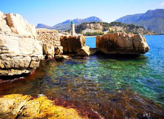 france/cassis-calanques/landmark/cassis-rock