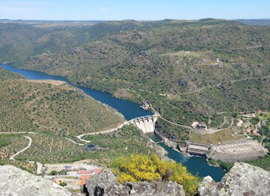 portugal/douro/landmark/penedo-durao-viewpoint