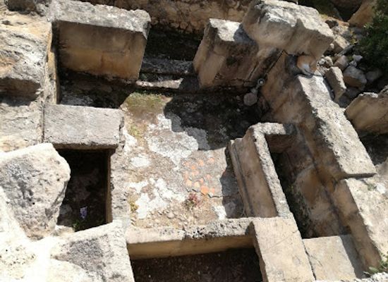 cyprus/paphos-district/landmark/eastern-necropolis