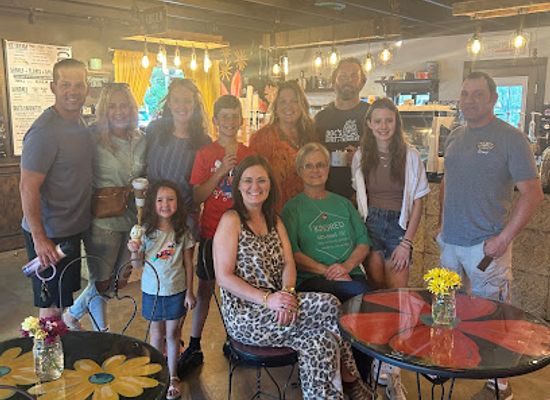 arkansas/conway/landmark/the-village-pickles-gap