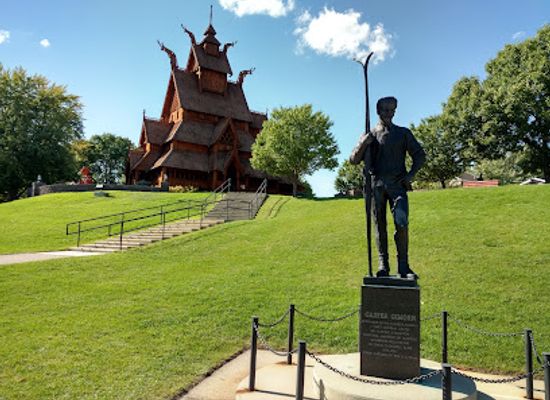 north-dakota/minot/landmark/minot-convention-visitors-bureau