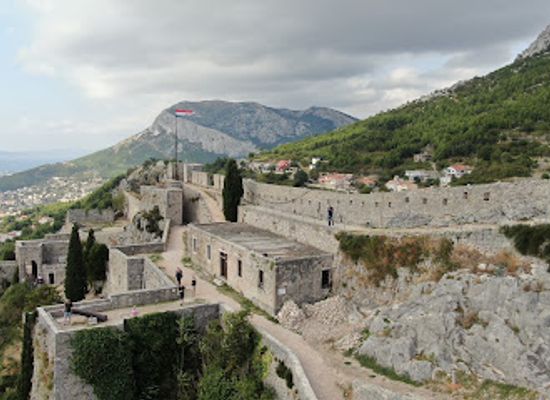 croatia/posavina/landmark/klis-fortress
