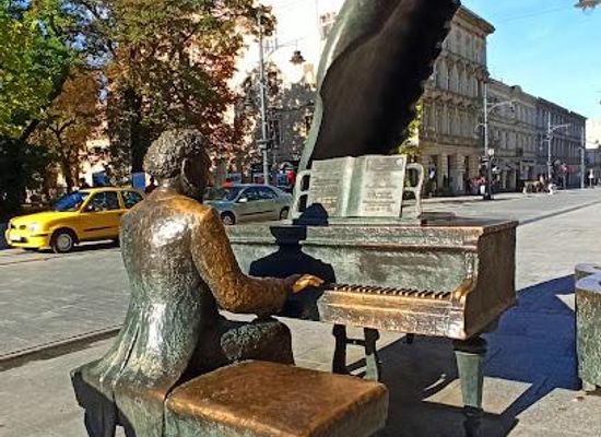poland/lodz/landmark/rubinstein-piano