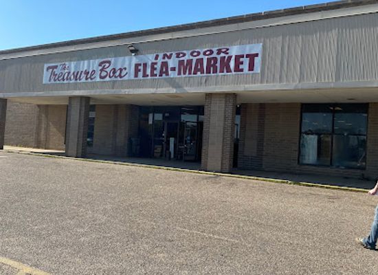 alabama/selma/landmark/the-treasure-box-flea-market