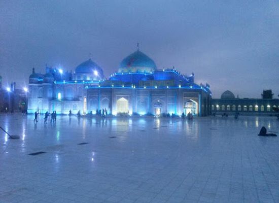 afghanistan/mazar-i-sharif/landmark/baba-qamber-masjed