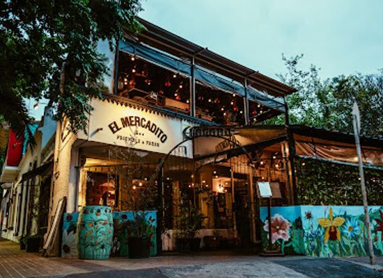argentina/cuyo/landmark/el-mercadito-friendly-fresh-aristides