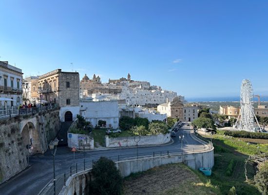 italy/apulia/landmark/la-citta-bianca