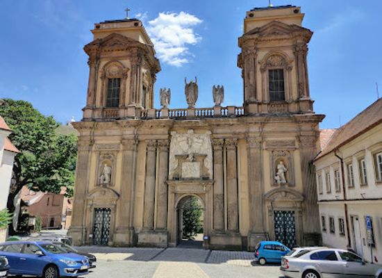 czechia/palava/landmark/dietrichstein-tomb