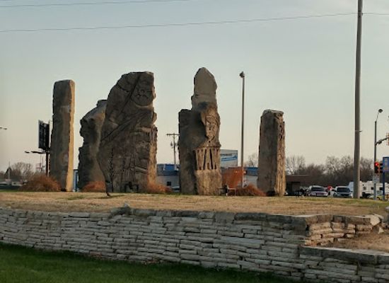 kansas/emporia/landmark/prairie-passage-sculpture-garden
