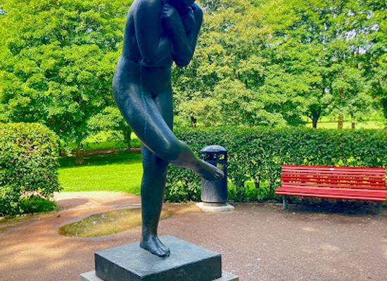 norway/oslo/majorstuen/landmark/ruth-maier-statue