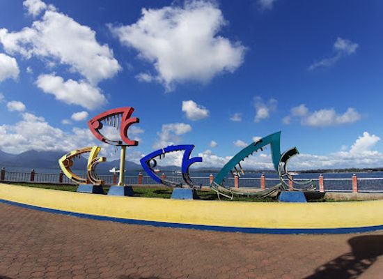 philippines/mimaropa/landmark/puerto-princesa-city-baywalk-park