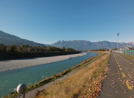 liechtenstein/sareis-trail/landmark/vaduz-planet-trail