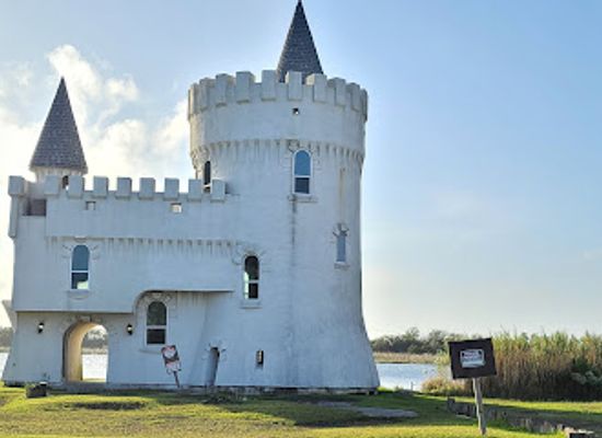 louisiana/lake-pontchartrain/landmark/fishermans-castle-at-irish-bayou