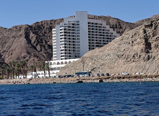 israel/eilat/coral-beach/landmark/beach-with-corals