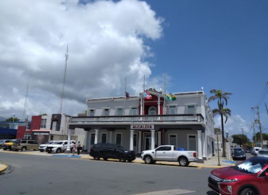 puerto-rico/luquillo/landmark/casa-alcaldia-de-luquillo