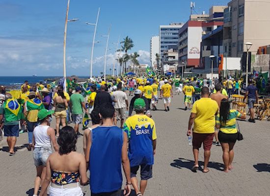 brazil/salvador/barra/landmark/praca-farol-da-barra