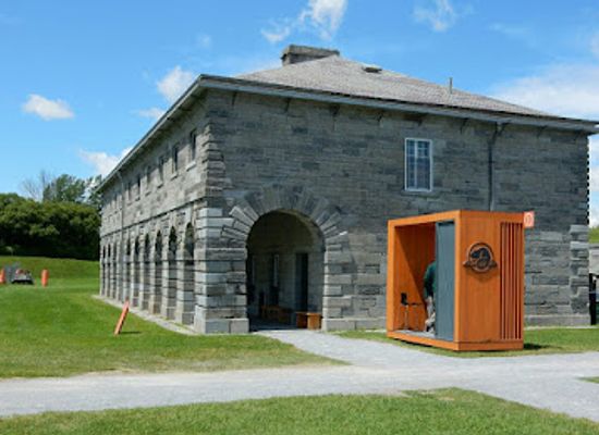 canada/monteregie/landmark/lieu-historique-national-du-fort-lennox
