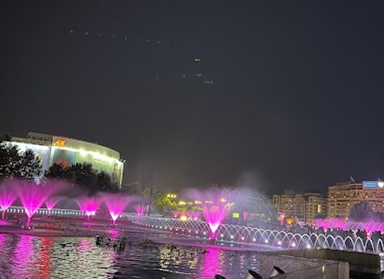 romania/ilfov/landmark/monument-cu-ceas-piata-unirii