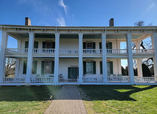 tennessee/northwest-tennessee/landmark/carnton-visitors-center