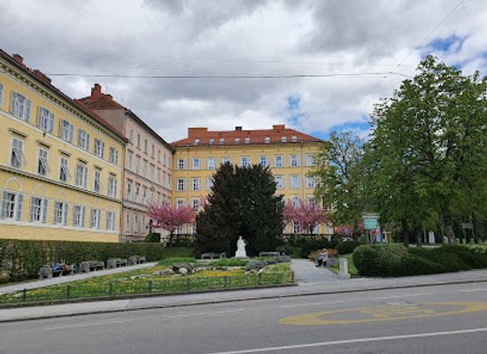 austria/graz/landmark/roseggergarten