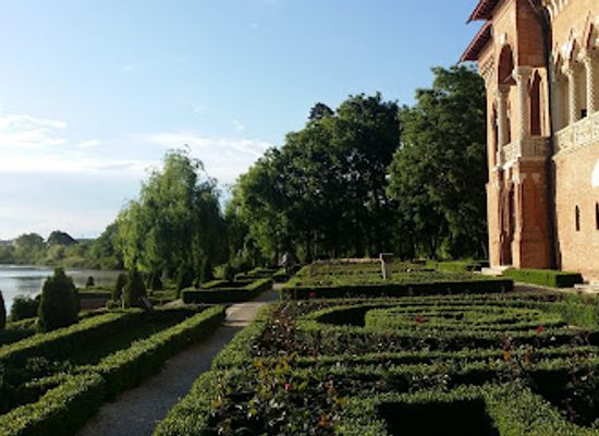 romania/dobruja/landmark/palatul-mogosoaia