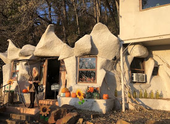 oklahoma/tulsa/landmark/the-cave-house-linda-collier