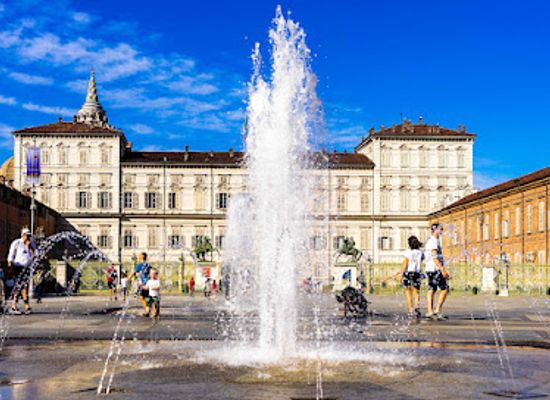 italy/piedmont/landmark/piazza-castello