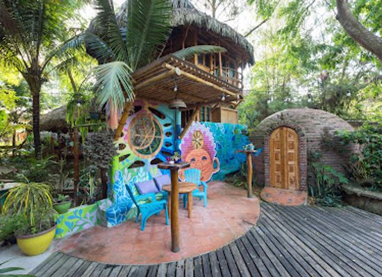 ecuador/montanita-beach/landmark/balsa-surf-camp-guest-house