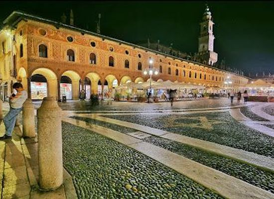 italy/piedmont/landmark/piazza-ducale