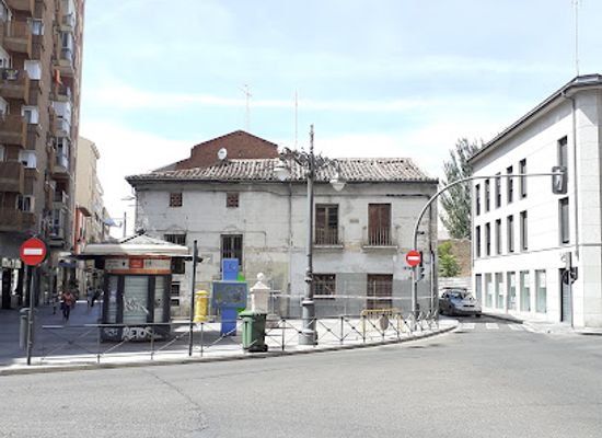 spain/valladolid/landmark/plaza-de-la-cruz-verde