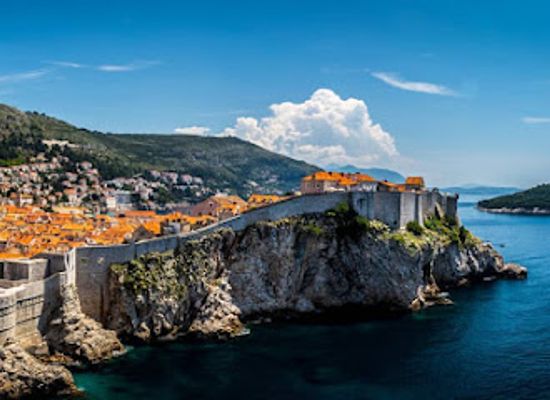 croatia/central-croatia/landmark/spomen-ploca-hrvatsko-kraljevstvo