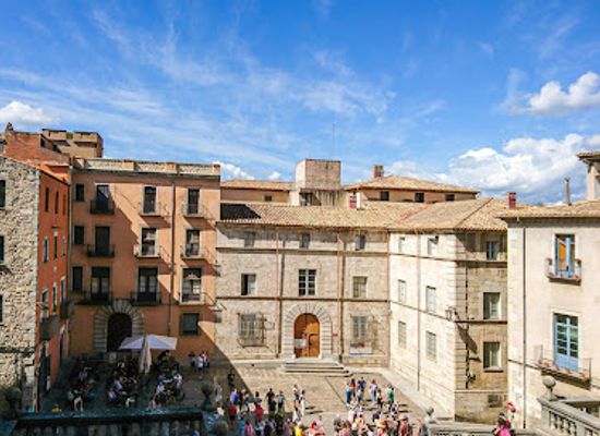 spain/girona/landmark/plaza-de-la-catedral-de-girona