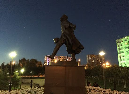 kazakhstan/nur-sultan/landmark/monument-to-pushkin