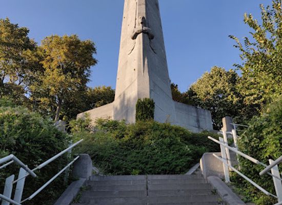 belgium/wallonia/landmark/monument-au-14eme-regiment-de-ligne