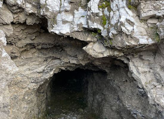albania/has/landmark/cave-names-illyrian