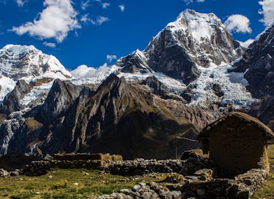 peru/huaraz/landmark/trapecio-adventure-agency-travel