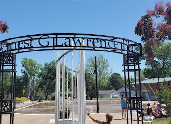 arkansas/bentonville/landmark/lawrence-plaza