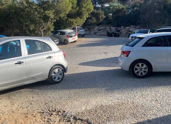 cyprus/makronissos-peninsula/landmark/konnos-parking-area