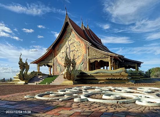 thailand/ubon-ratchathani/landmark/wat-sirindhorn-wararam
