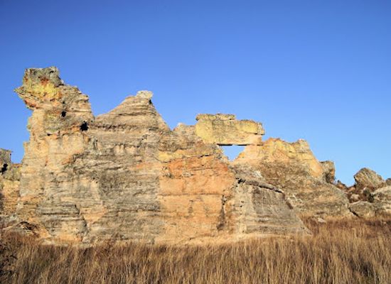 madagascar/betsiboka/landmark/isalo-window