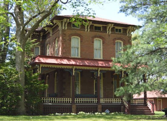 illinois/corn-belt/landmark/hoblit-house