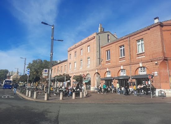 france/toulouse/saint-cyprien/landmark/place-interieure-saint-cyprien