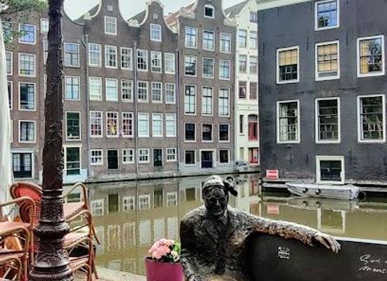 netherlands/utrecht/landmark/major-alida-bosshardt-statue