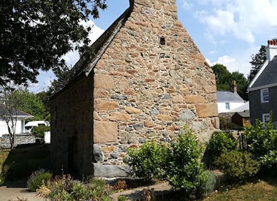 guernsey/st-pierre-du-bois/landmark/chapel-of-st-apolline-guernsey
