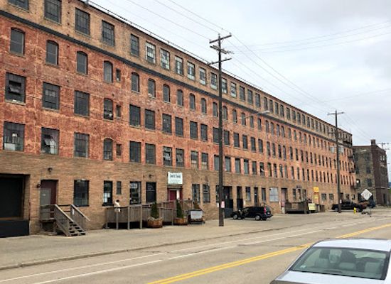 michigan/grand-rapids/landmark/warehouse-one-antiques-collectibles