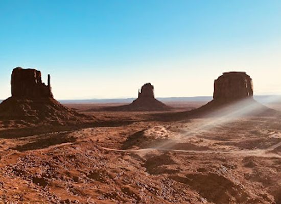 arizona/monument-valley/landmark/four-corners-monument