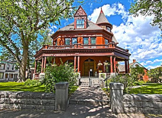 montana/the-little-belt-mountains/landmark/original-governor-s-mansion