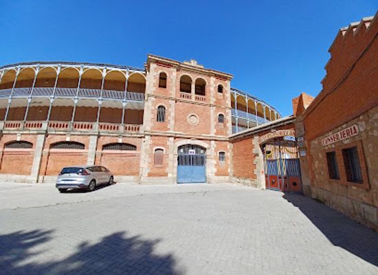 spain/salamanca/landmark/plaza-de-toros-la-glorieta