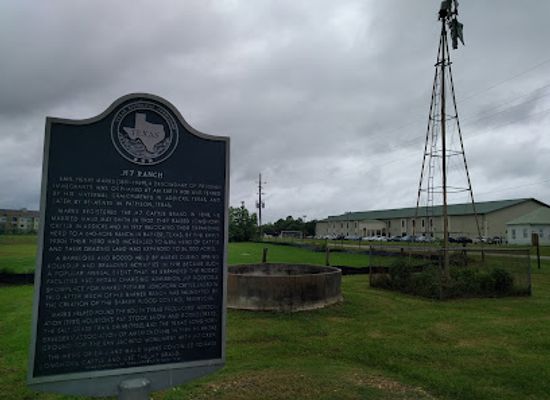 texas/gulf-coast/landmark/marks-lh7-ranch-site-with-historical-marker