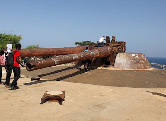 senegal/kolda/landmark/memorial-goree-almadies
